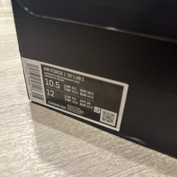 Nike Air Force 1 ‘07 LV8 Casual Red - Picture 2 of 6